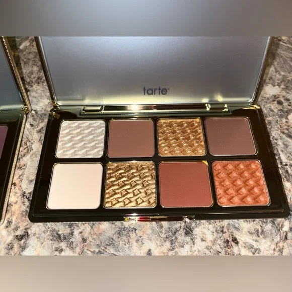 Tarte Luxe Gold Eyeshadow Collection - Picture 9 of 10